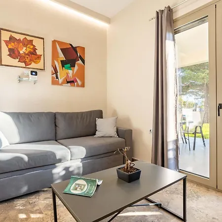 Kalamata Garden Haven - Escape Amidst Greenery Exterior photo